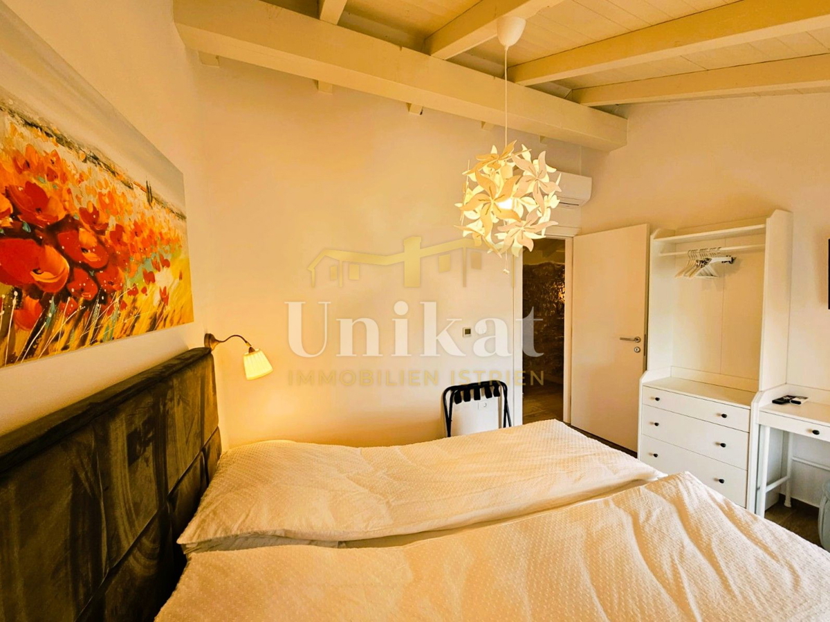 Casa in pietra ristrutturata con piscina e casetta benessere